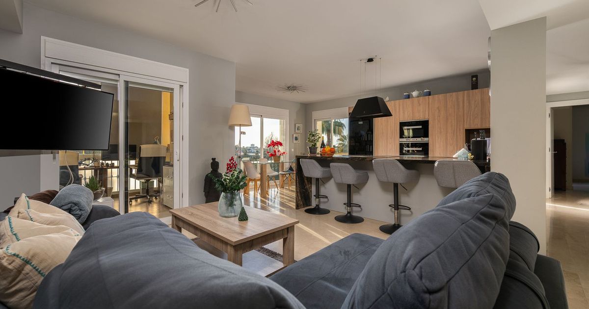 Appartement à l'étage moyen à Benahavís, Benahavís, 2/12