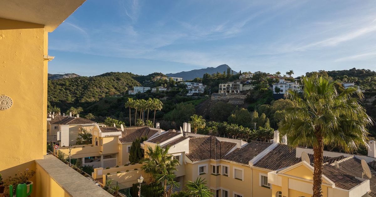 Appartement à l'étage moyen à Benahavís, Benahavís, 12/12