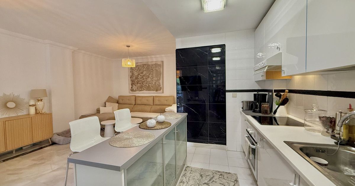 Appartement au rez-de-chaussée dans The Golden Mile, The Golden Mile, 6/12