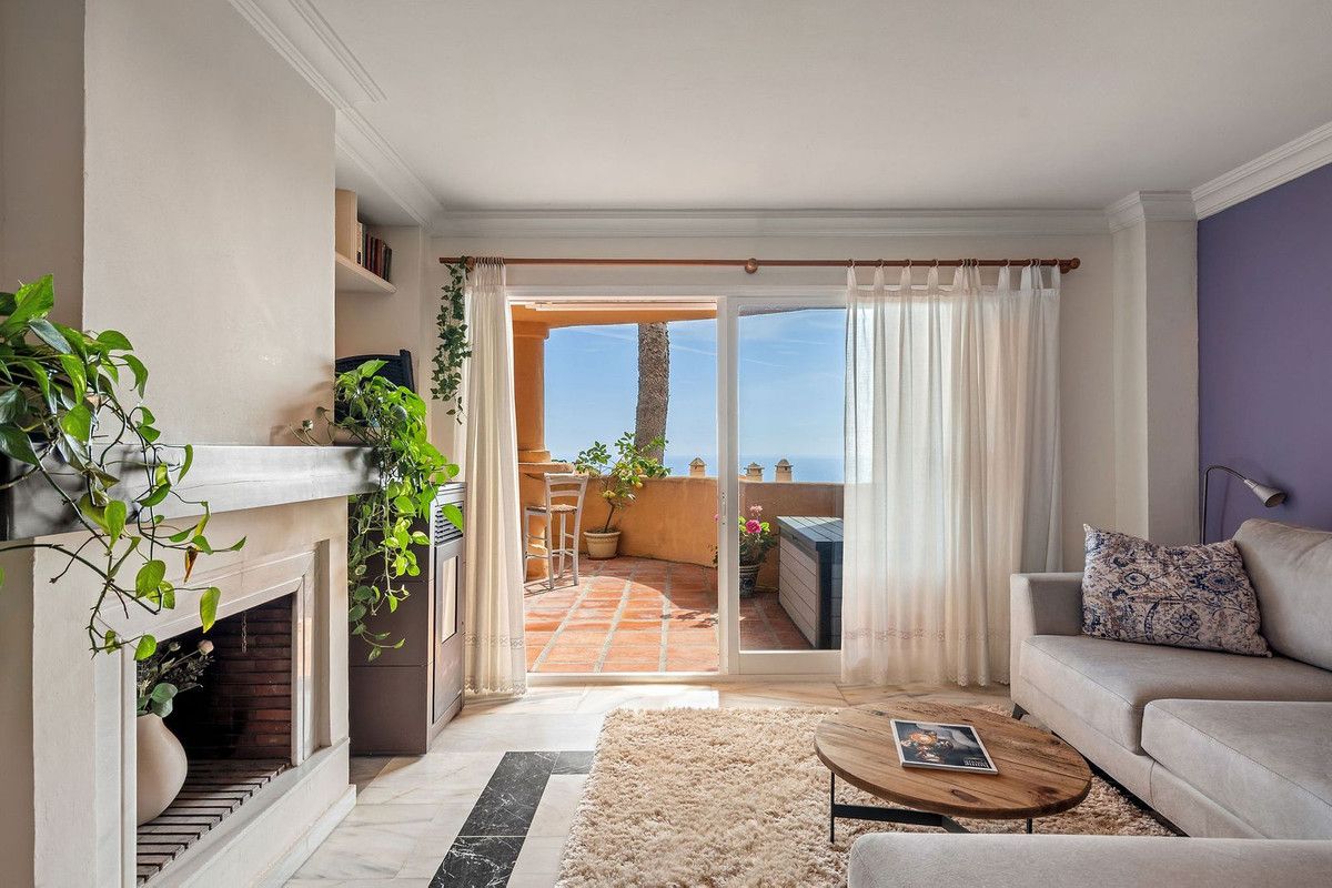 Ground Floor Apartment in Calahonda, Calahonda, 6/12