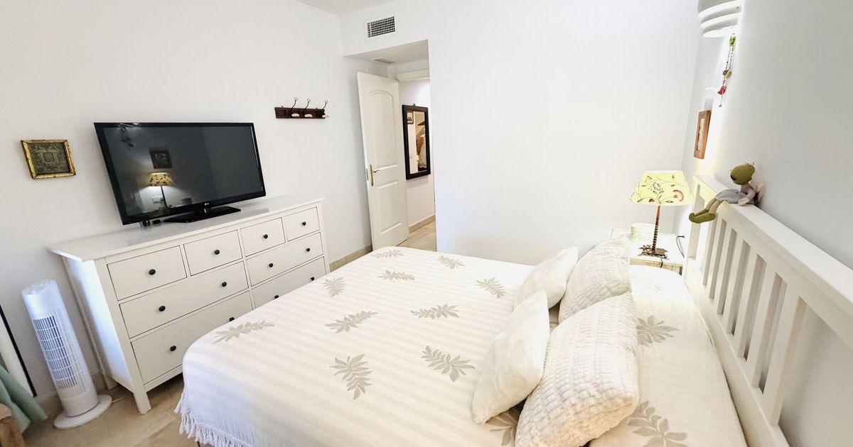 Ground Floor Apartment in Elviria, Elviria, 11/12