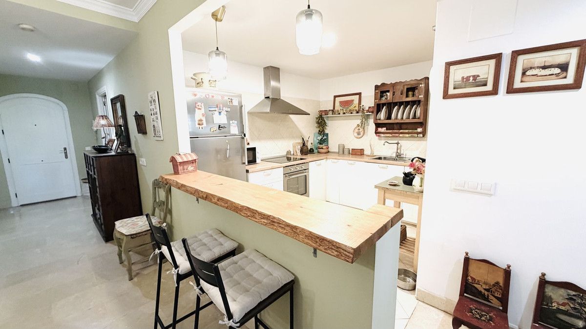 Ground Floor Apartment in Elviria, Elviria, 3/12
