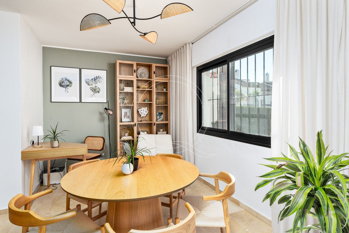 Semi-Detached House in Estepona, Estepona, 3/12