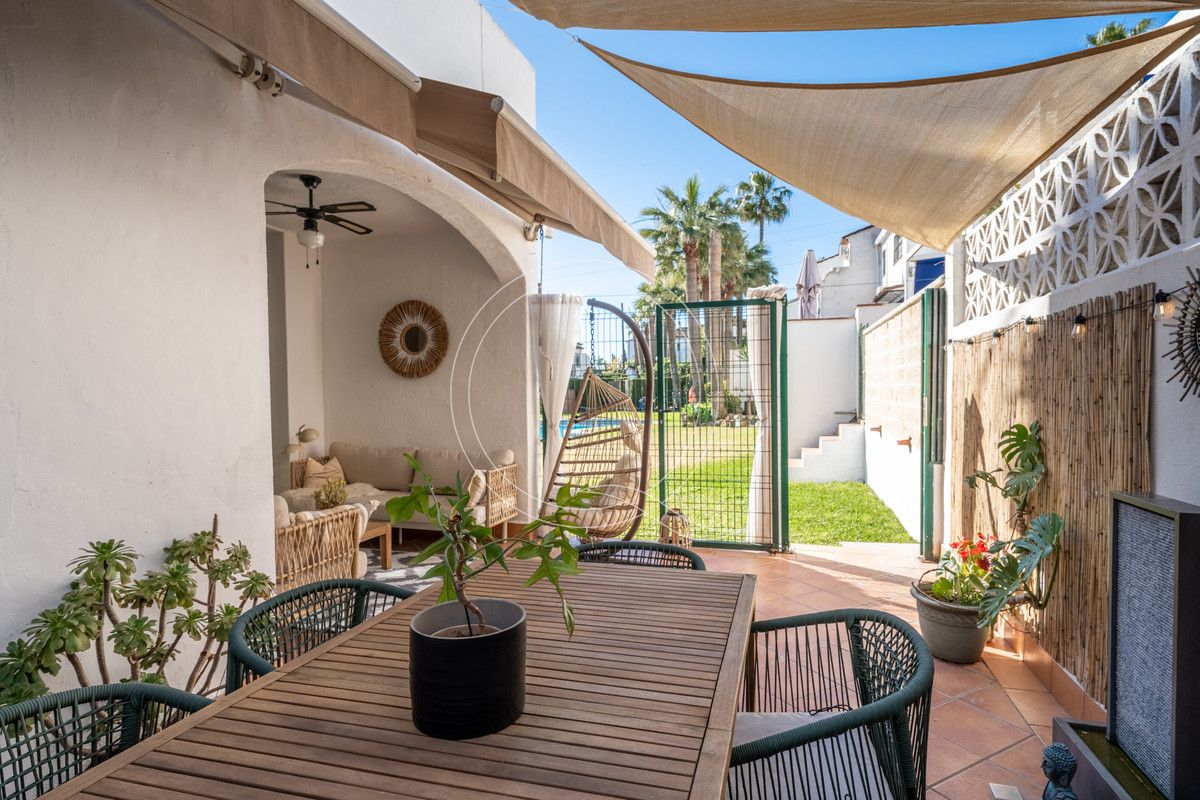 Semi-Detached House in Estepona, Estepona, 6/12