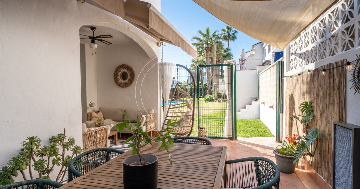 Semi-Detached House in Estepona, Estepona, 6/12