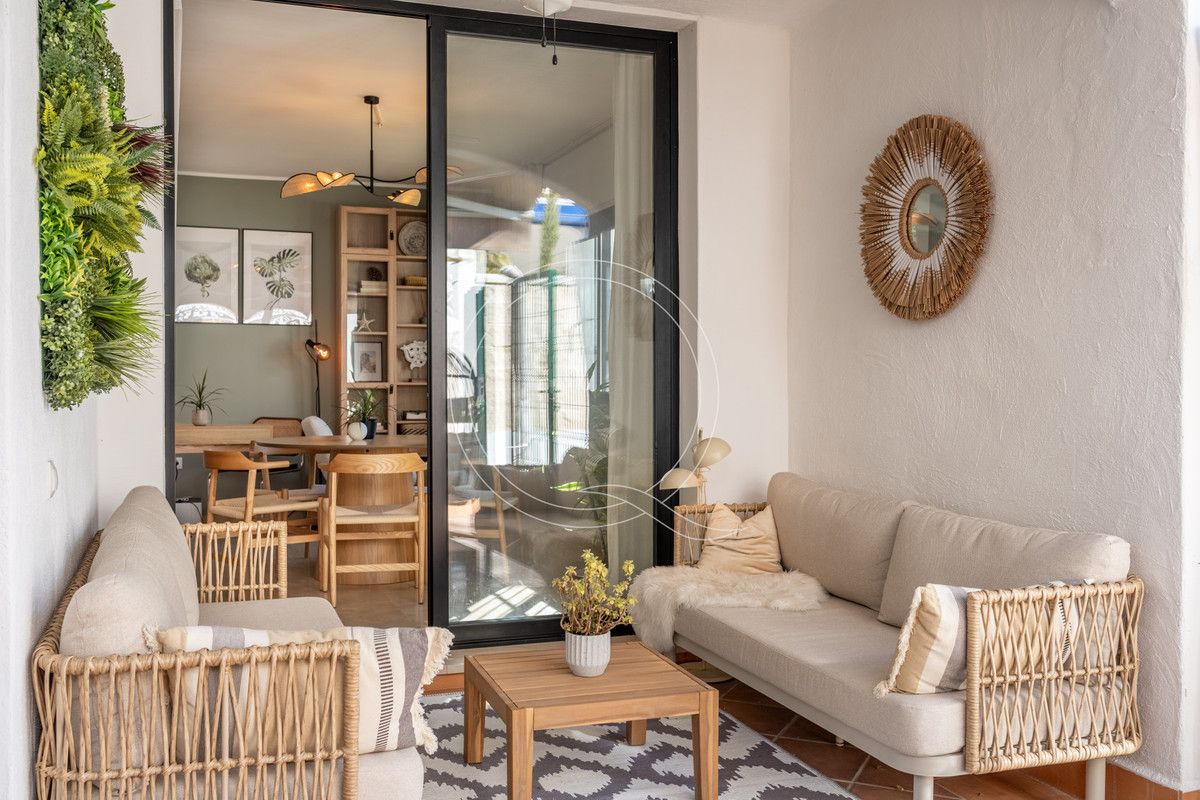 Semi-Detached House in Estepona, Estepona, 8/12