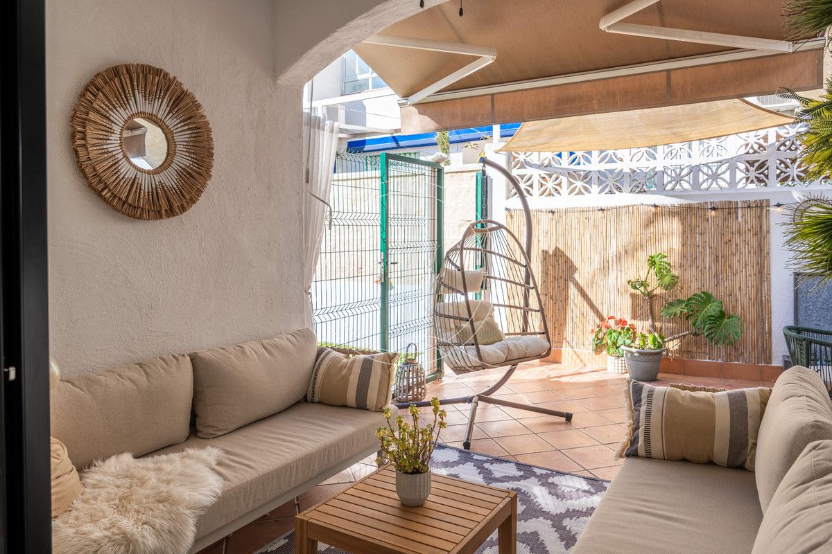 Semi-Detached House in Estepona, Estepona, 9/12
