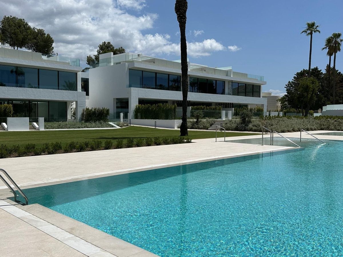 Maison Jumelée à Nueva Andalucía, Nueva Andalucía, 5/12