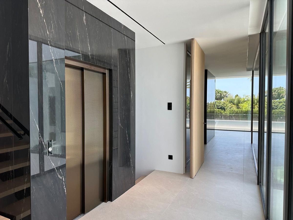 Maison Jumelée à Nueva Andalucía, Nueva Andalucía, 8/12