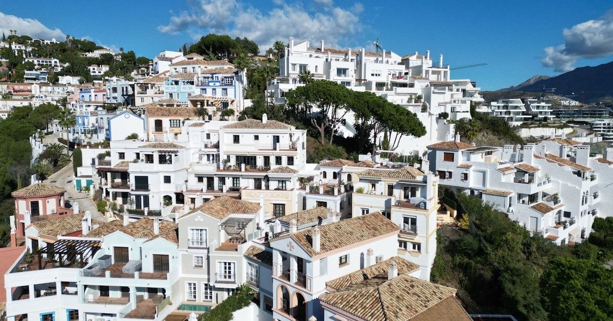 Townhouse in La Heredia, La Heredia, 4/12