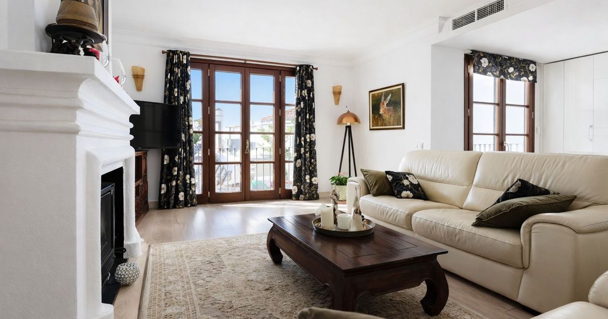 Townhouse in La Heredia, La Heredia, 5/12