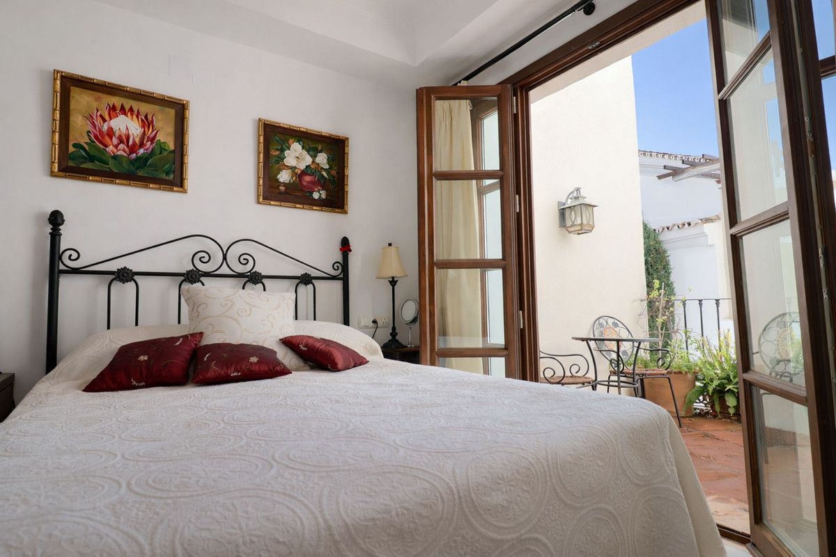Townhouse in La Heredia, La Heredia, 7/12