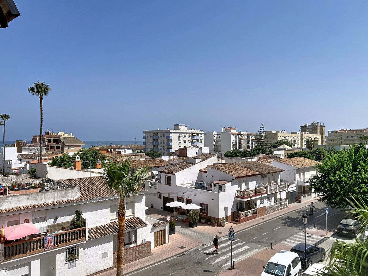 Middle Floor Apartment in San Luis de Sabinillas, San Luis de Sabinillas, 1/12