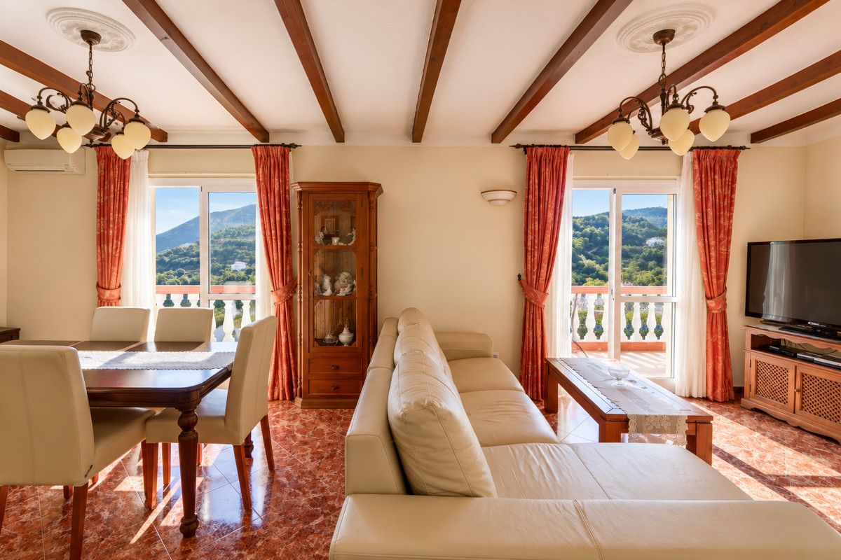Townhouse in Ojén, Ojén, 3/12
