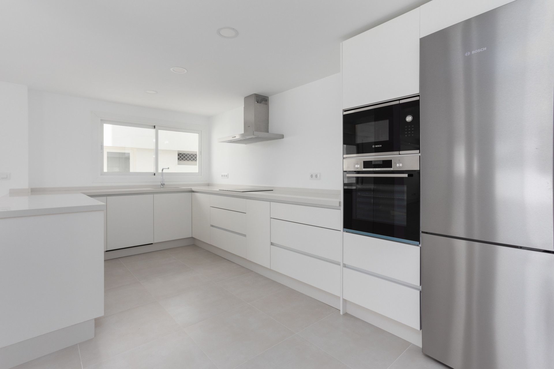 Apartment in San Pedro de Alcantara, Guadalmina Baja, San Pedro de Alcantara, 5/12