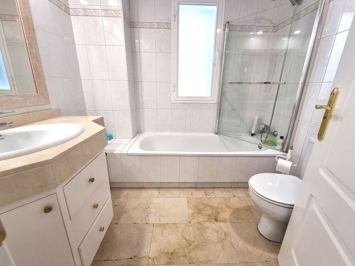 Апартаменты на среднем этаже в Puerto Banús, Puerto Banús, 5/12