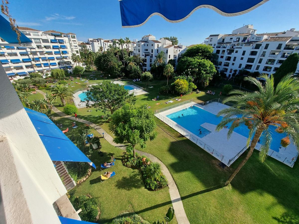 Апартаменты на среднем этаже в Puerto Banús, Puerto Banús, 9/12