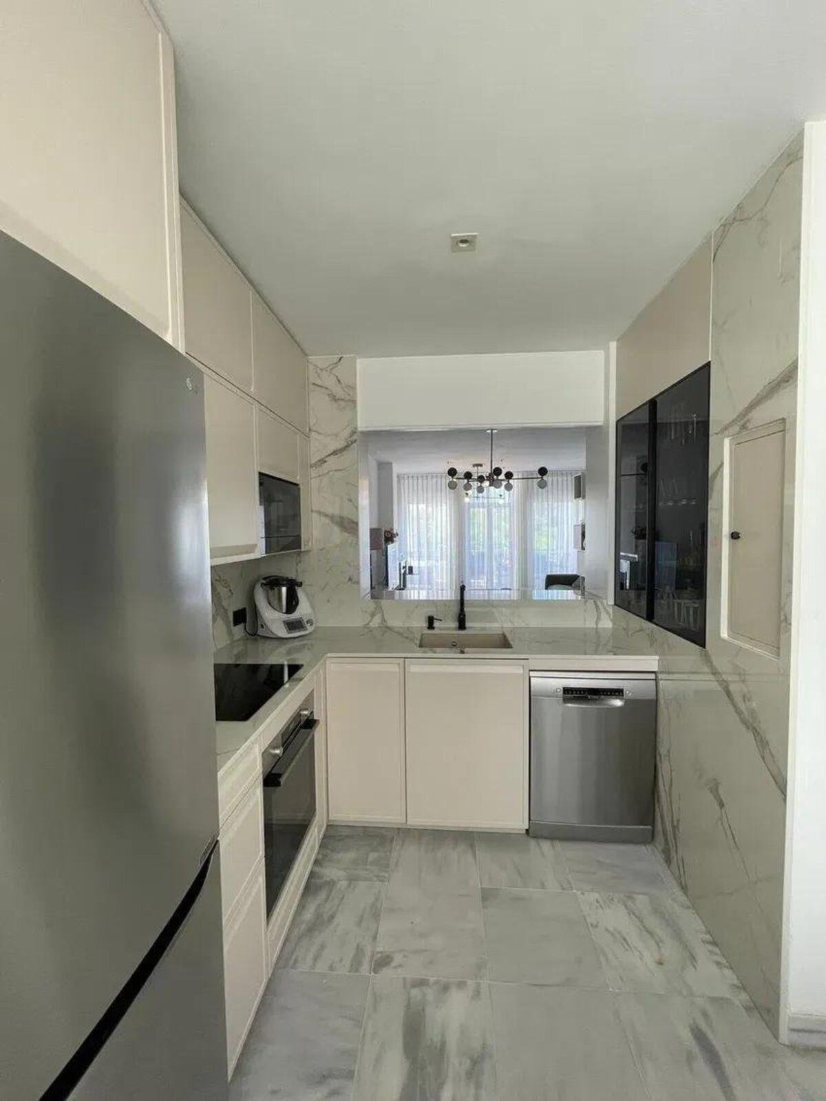 Duplex in The Golden Mile, The Golden Mile, 11/12