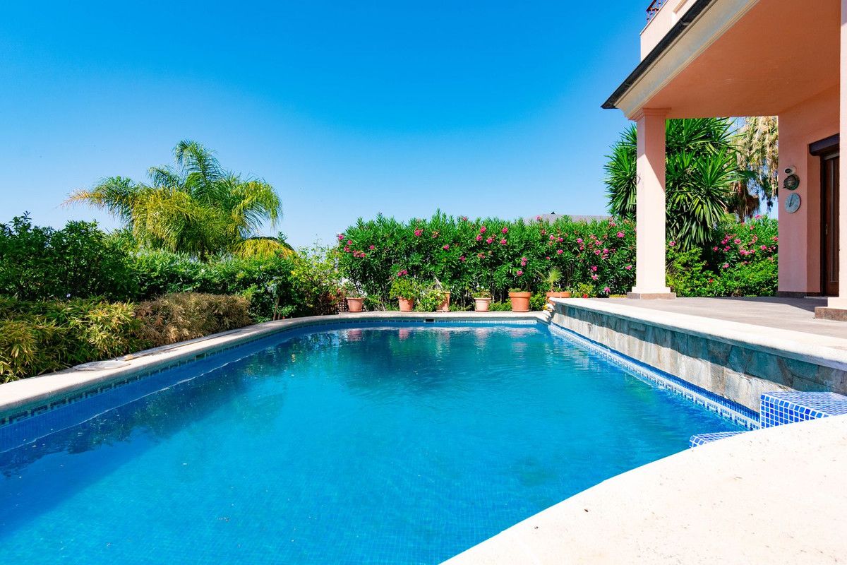 Villa Independiente en Estepona, Estepona, 2/12