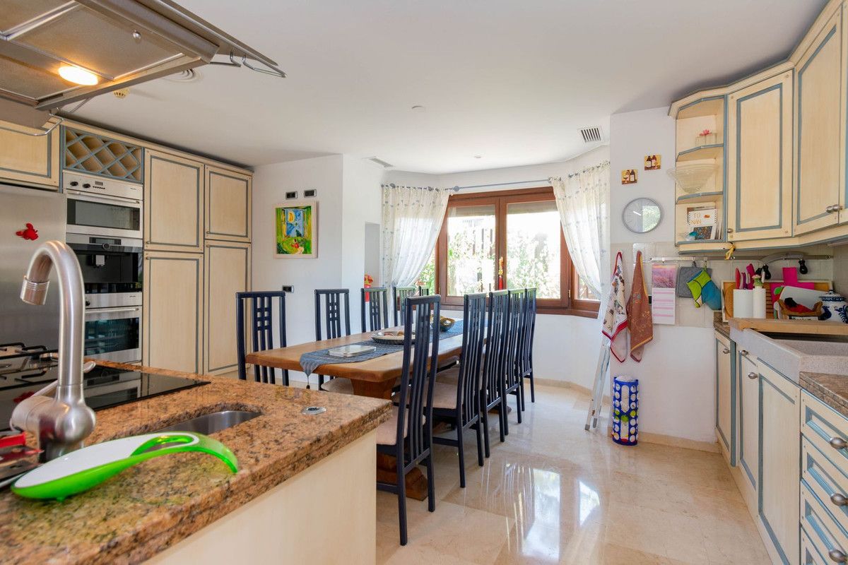 Villa Independiente en Estepona, Estepona, 11/12