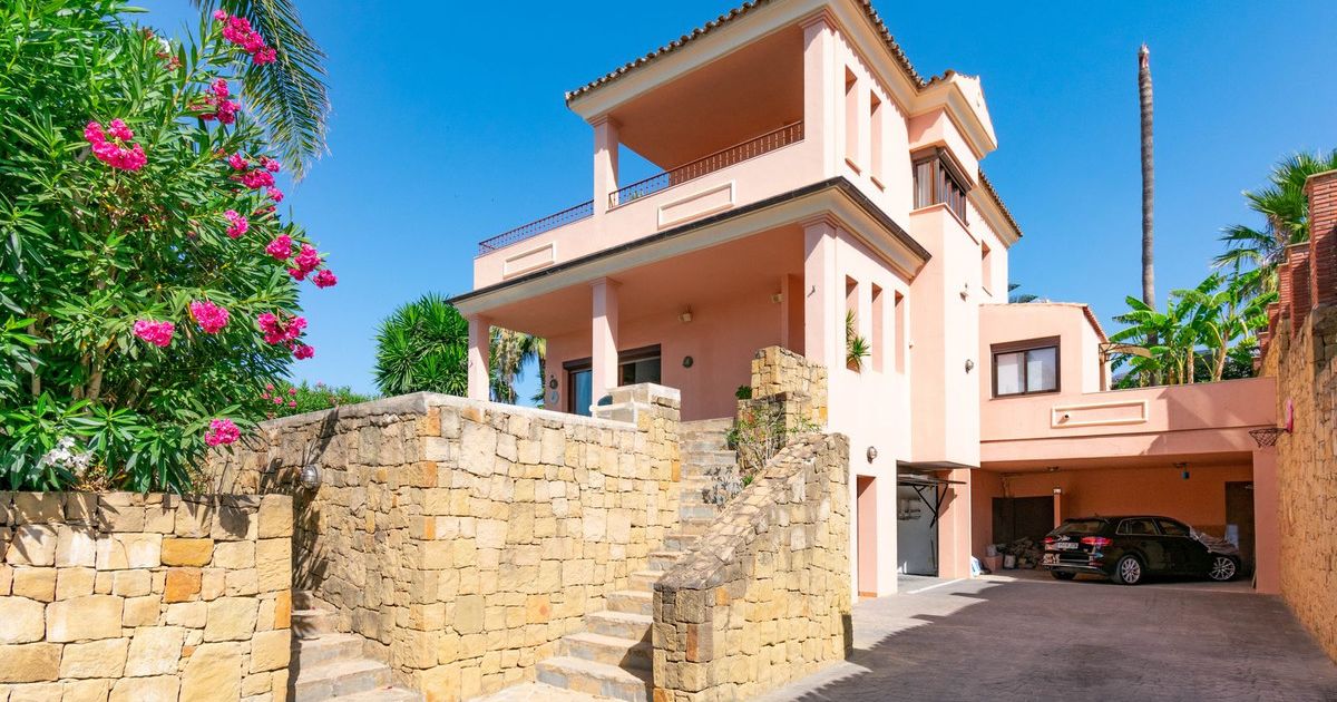 Villa Independiente en Estepona, Estepona, 3/12