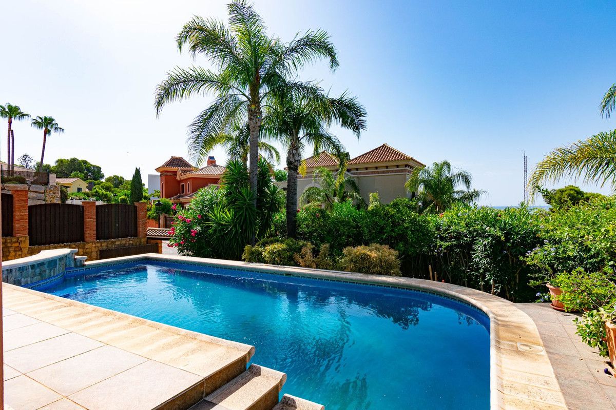 Villa Independiente en Estepona, Estepona, 6/12