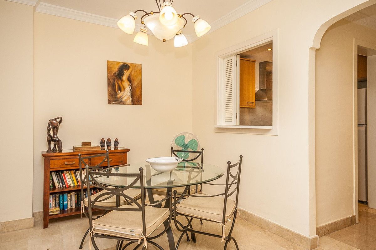 Ground Floor Apartment in Elviria, Elviria, 4/11