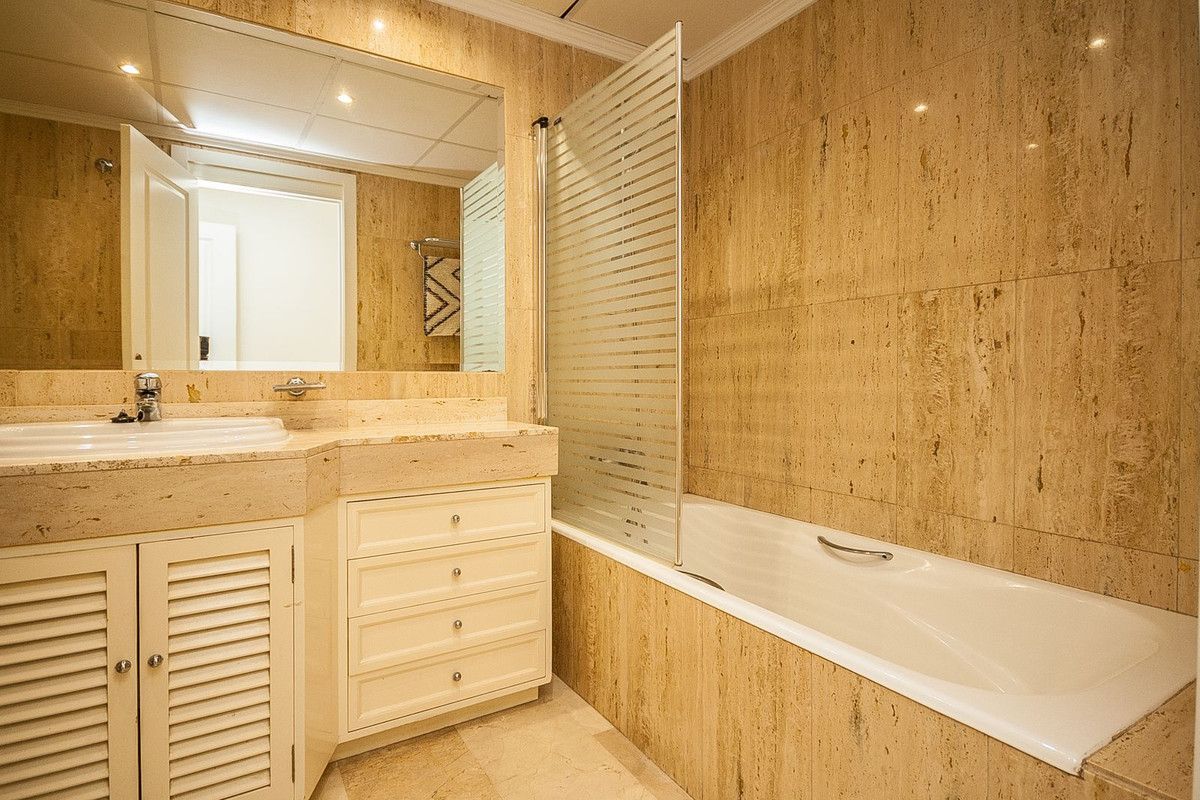 Ground Floor Apartment in Elviria, Elviria, 7/11