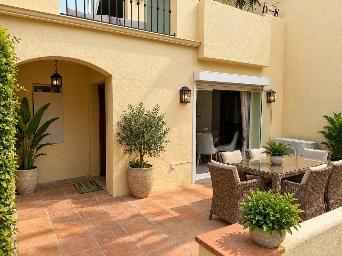 Gelijkvloers appartement in Nueva Andalucía, Nueva Andalucía, 1/10