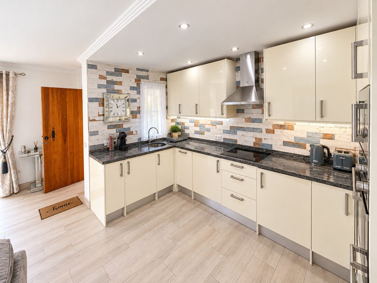Gelijkvloers appartement in Nueva Andalucía, Nueva Andalucía, 9/10