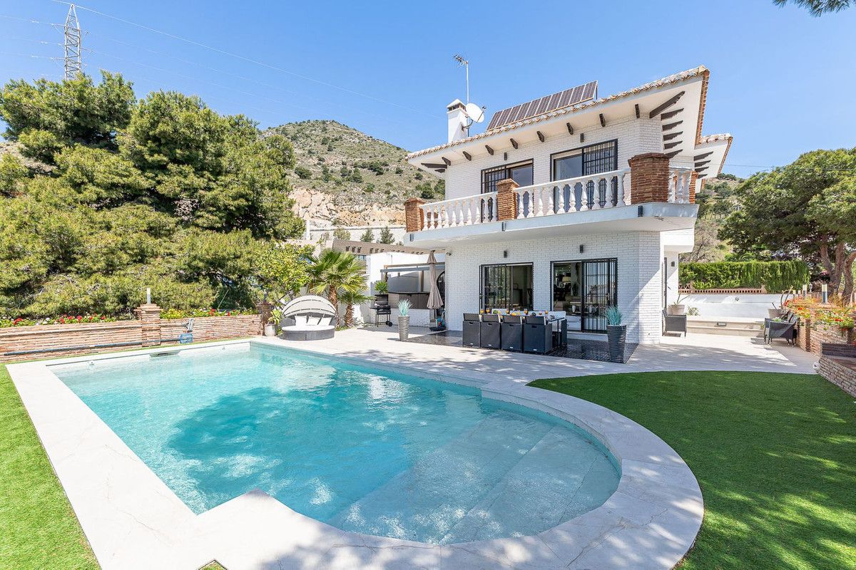 Villa Independiente en Benalmádena, Benalmadena, 3/12