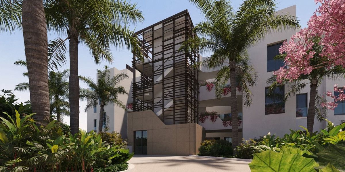 Ground Floor Apartment in Bel Air, Bel Air, 2/12