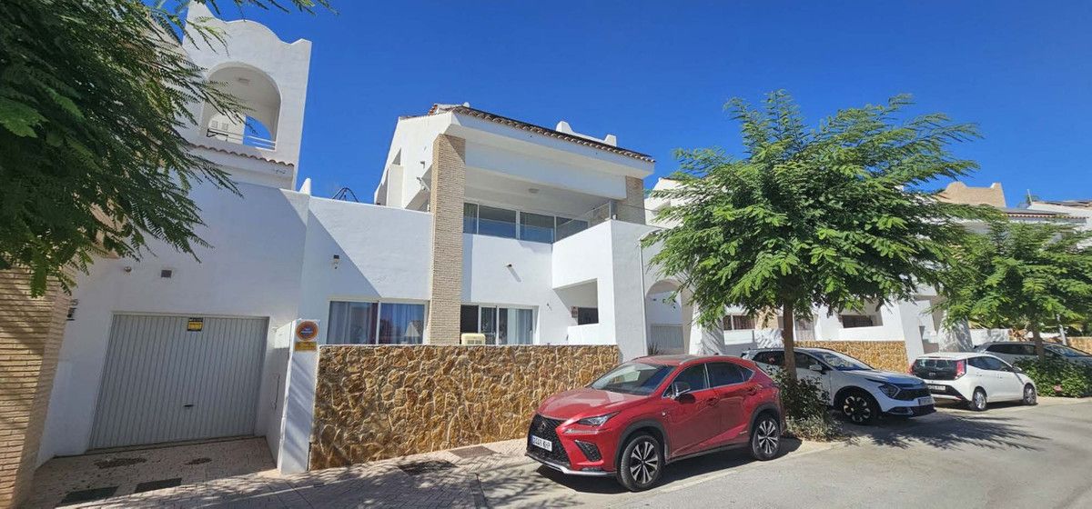 Villa Independiente en Benalmadena, Benalmadena, 2/12