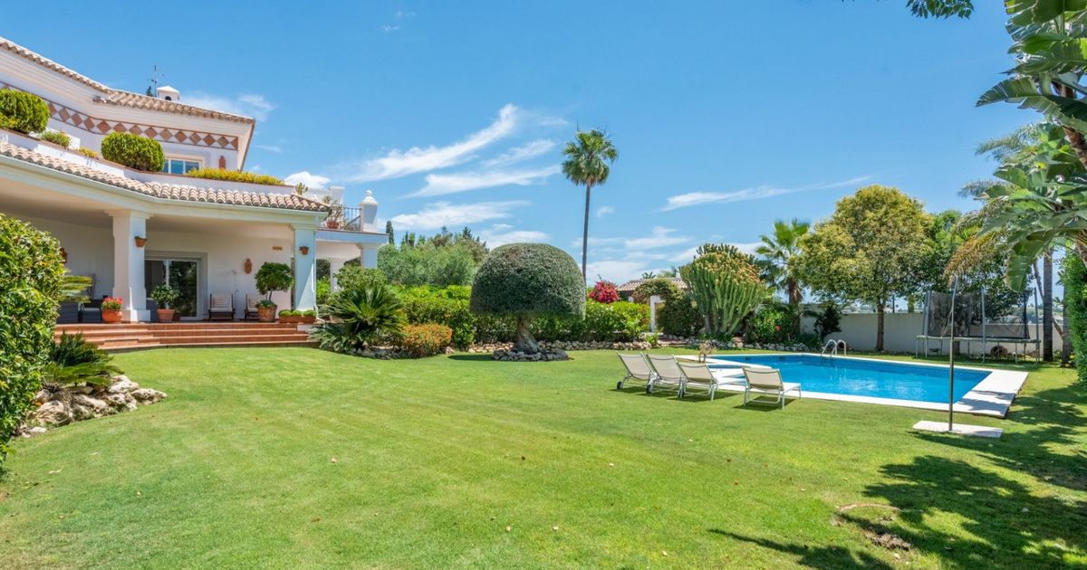 Villa in Benahavis, Benahavis, 3/12