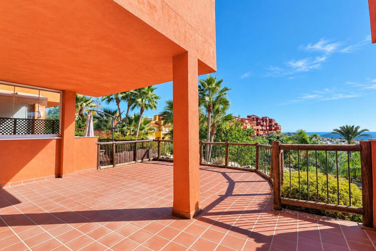 Middle Floor Apartment in Reserva de Marbella, Reserva de Marbella, 6/12