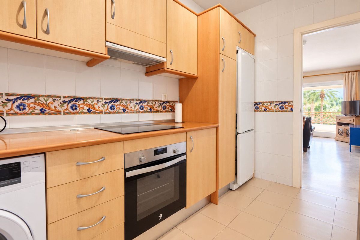 Middle Floor Apartment in Reserva de Marbella, Reserva de Marbella, 7/12