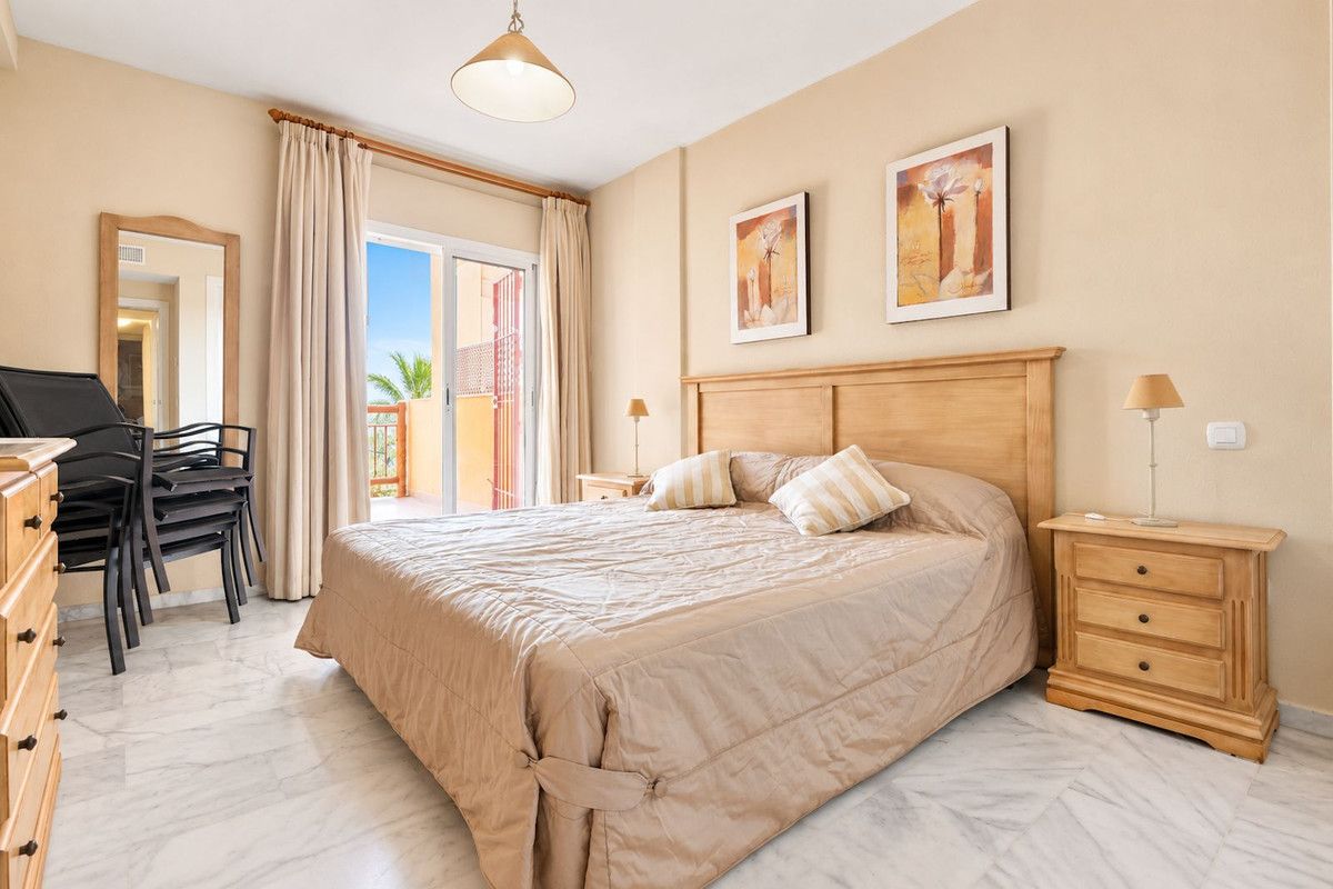 Middle Floor Apartment in Reserva de Marbella, Reserva de Marbella, 9/12