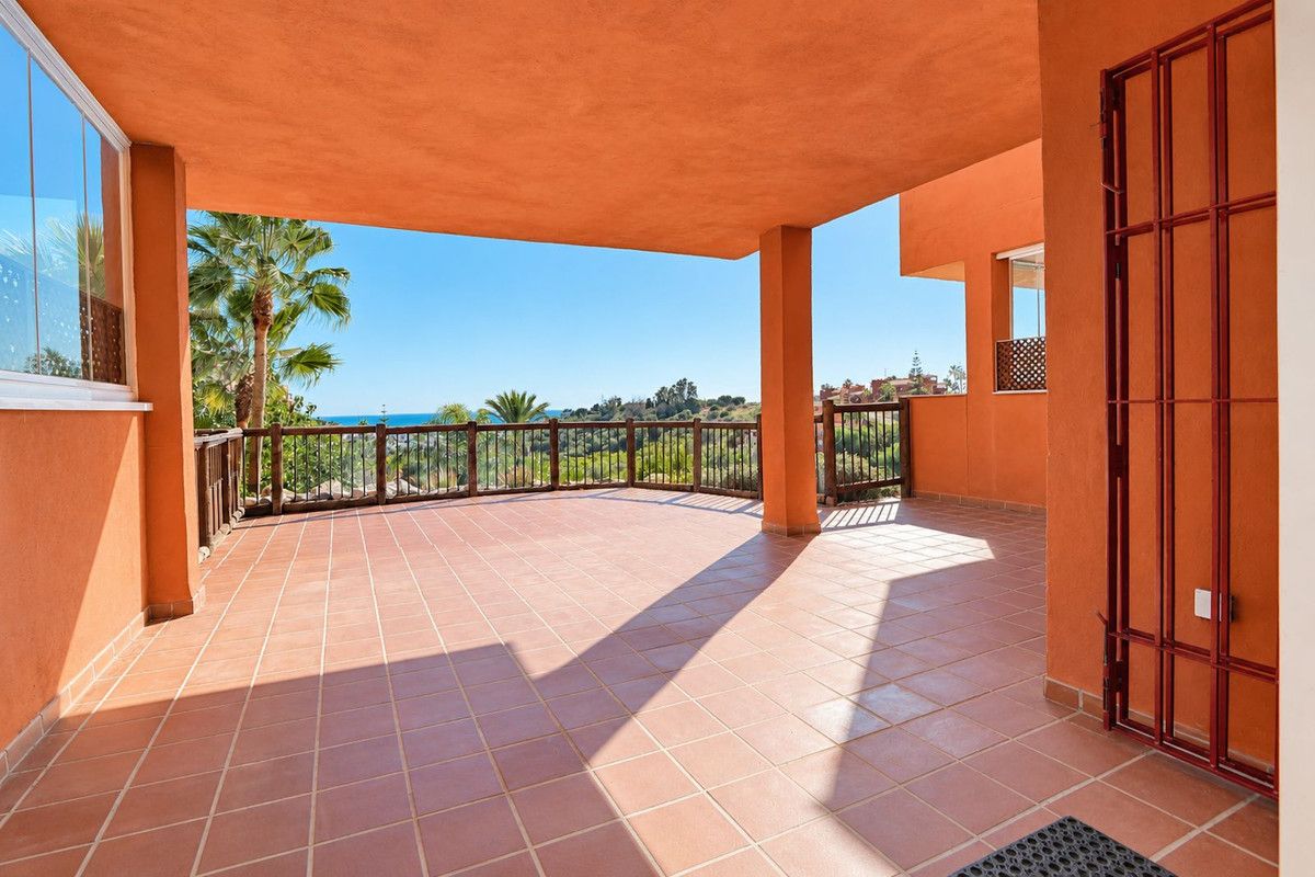 Middle Floor Apartment in Reserva de Marbella, Reserva de Marbella, 10/12