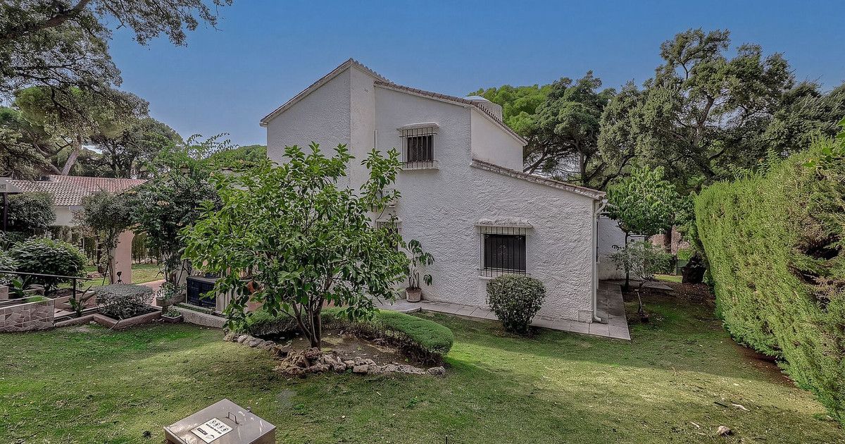 Vrijstaande Villa in Elviria, Elviria, 11/12