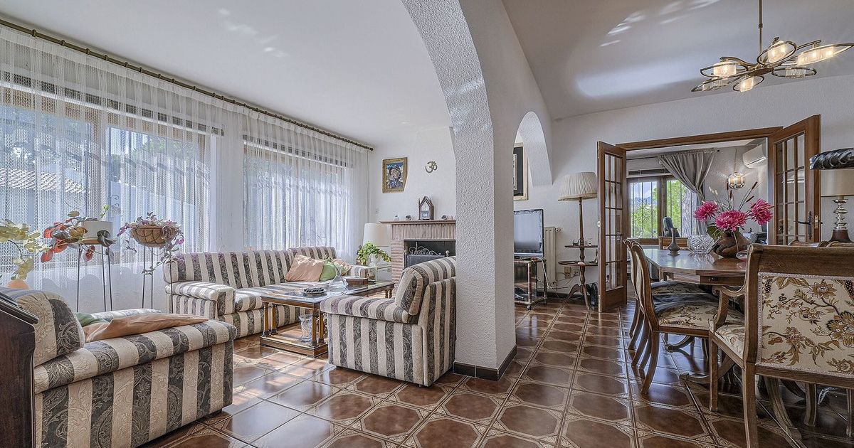 Vrijstaande Villa in Elviria, Elviria, 5/12