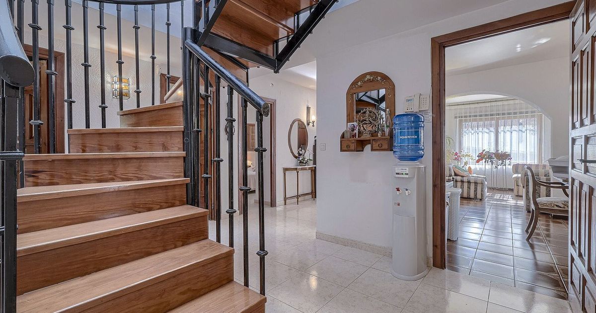 Vrijstaande Villa in Elviria, Elviria, 8/12