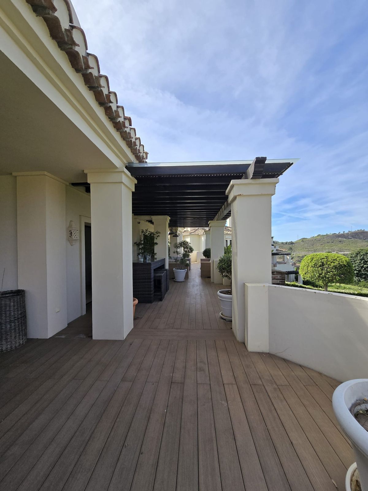 Middle Floor Apartment in Benahavís, Benahavís, 4/12