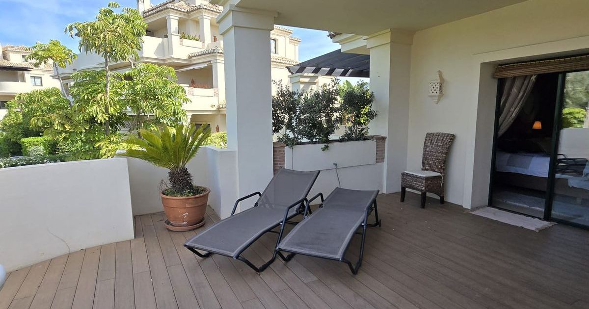 Middle Floor Apartment in Benahavís, Benahavís, 6/12