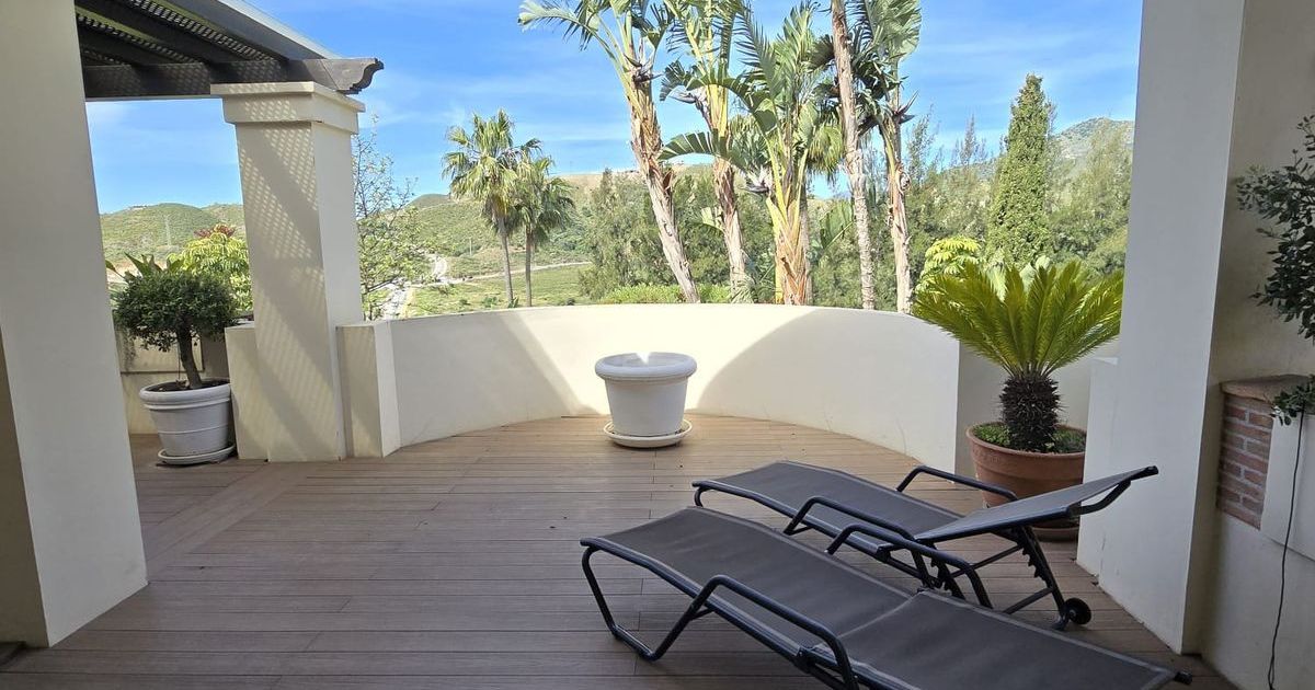 Middle Floor Apartment in Benahavís, Benahavís, 7/12