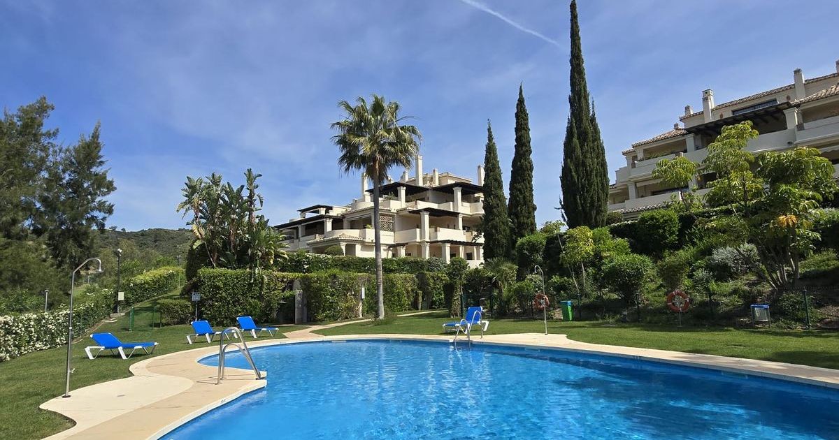 Middle Floor Apartment in Benahavís, Benahavís, 8/12