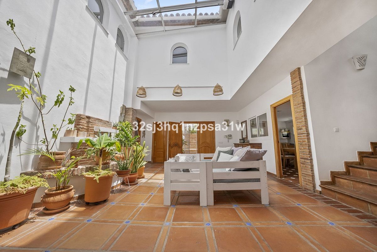 Fristående villa i Estepona, Estepona, 11/12