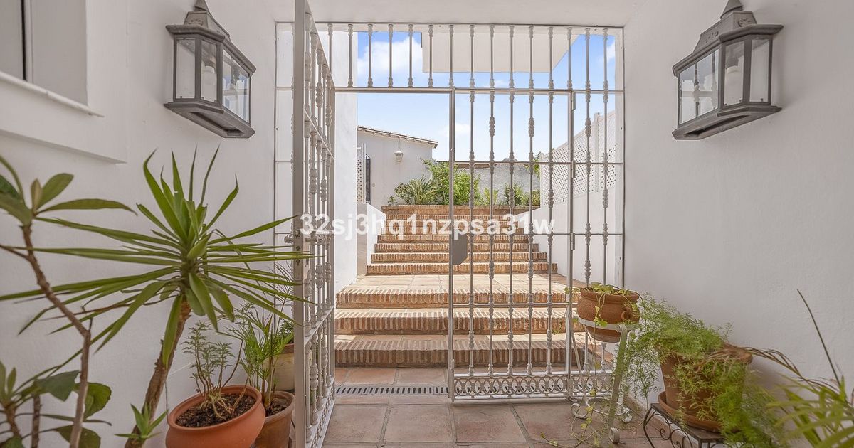 Fristående villa i Estepona, Estepona, 4/12