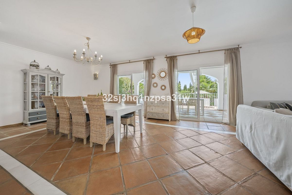Fristående villa i Estepona, Estepona, 8/12