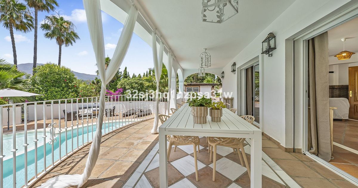 Fristående villa i Estepona, Estepona, 9/12
