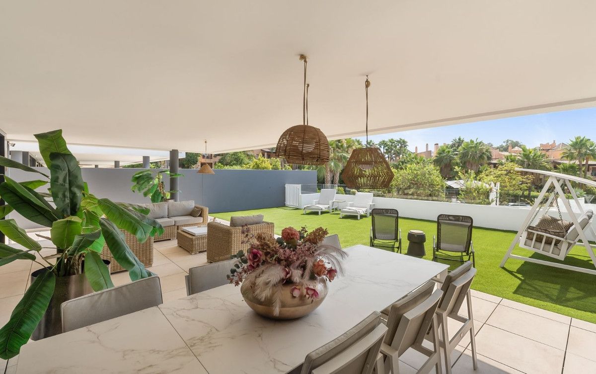 Apartament na parterze w Estepona, Estepona, 1/12